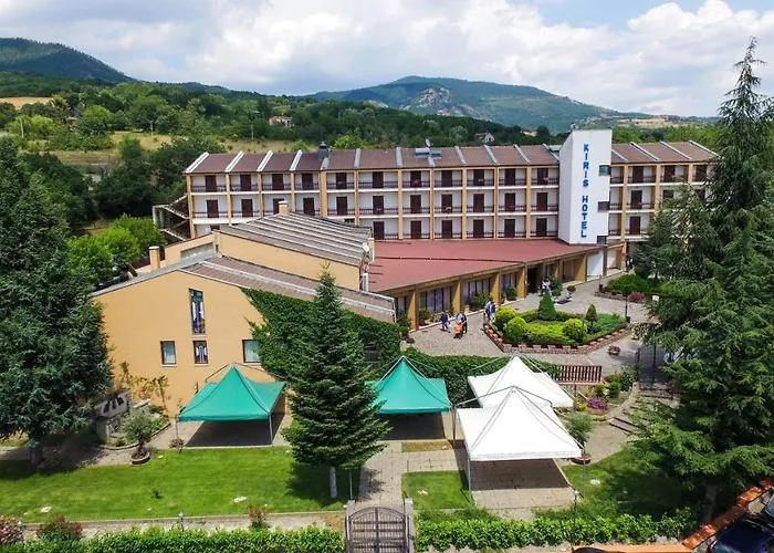 Hotel Kiris